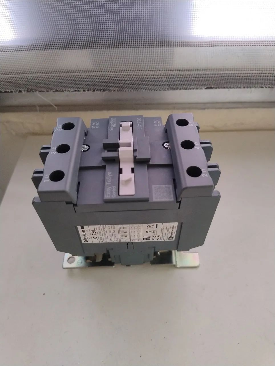 Disjuntor LC1E80 TeSys - usado - Foto 3