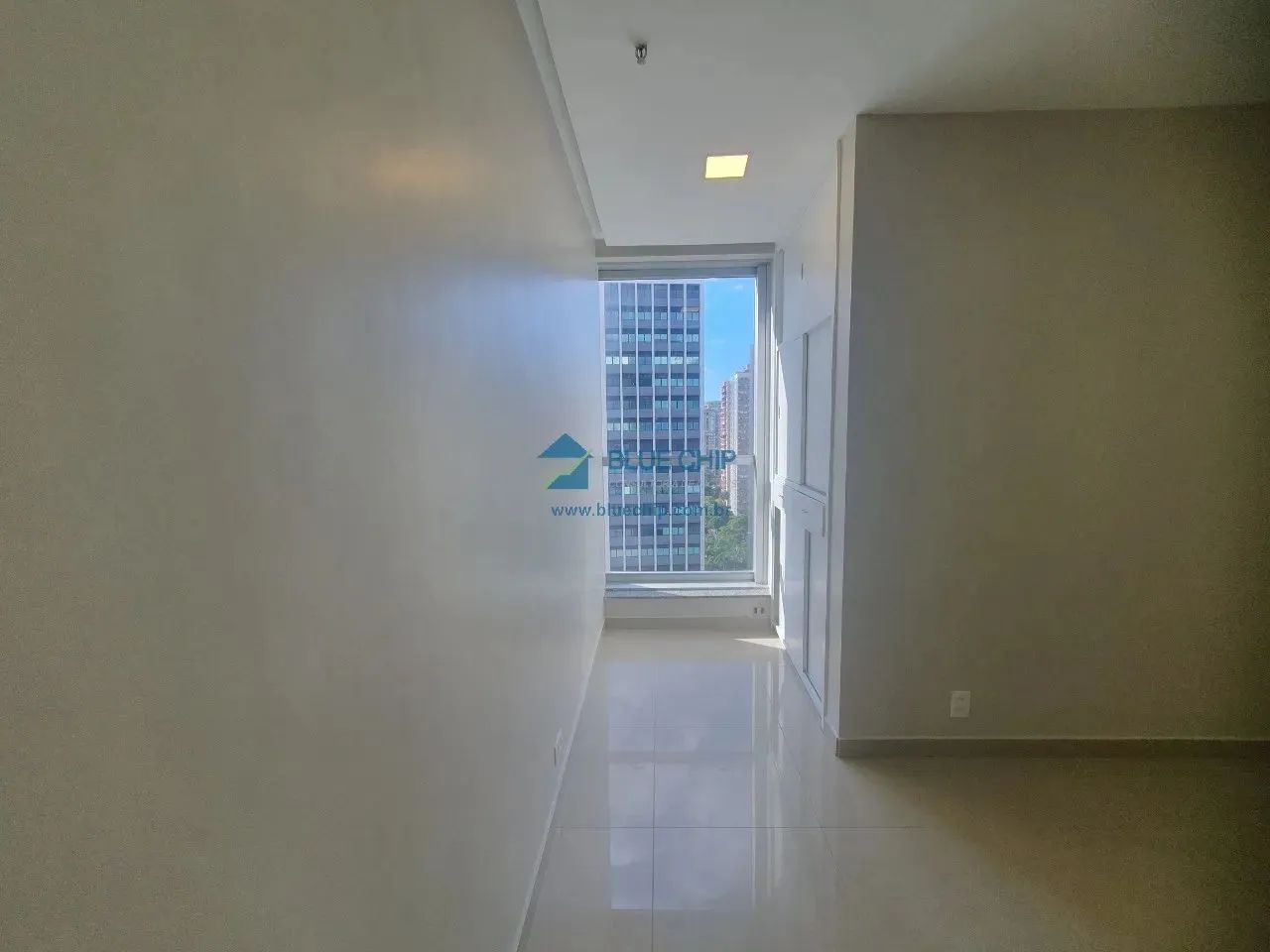 Salas para locação no Edifício Centro da Barra - Barra da Tijuca com 65m² por R$2.000,00 - Foto 5
