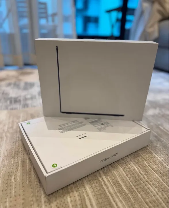 MacBook Air 13.2 inch M3-16GB-512 SSD