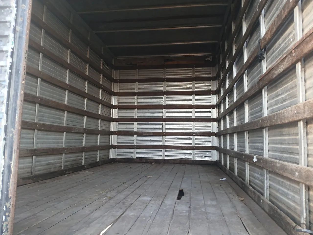 Baú f4000  - Foto 3