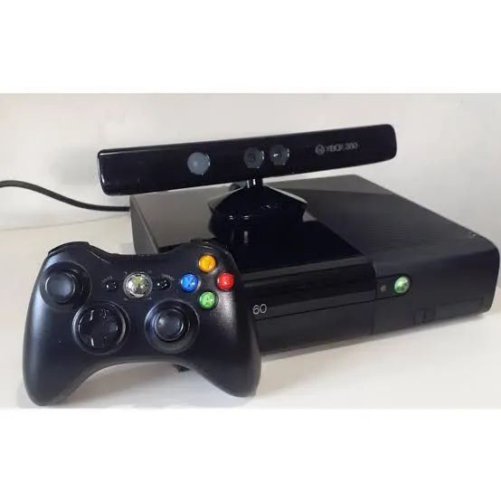 Xbox 360 bloqueado com Kinect, dou garantia 