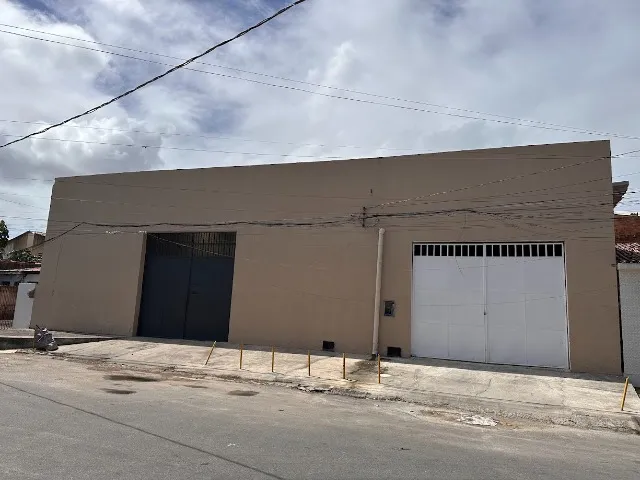 VENDO 2 GALPÕES NO PRADO 22X50 m PROXIMO A PECUARIA E MIX MATHEUS