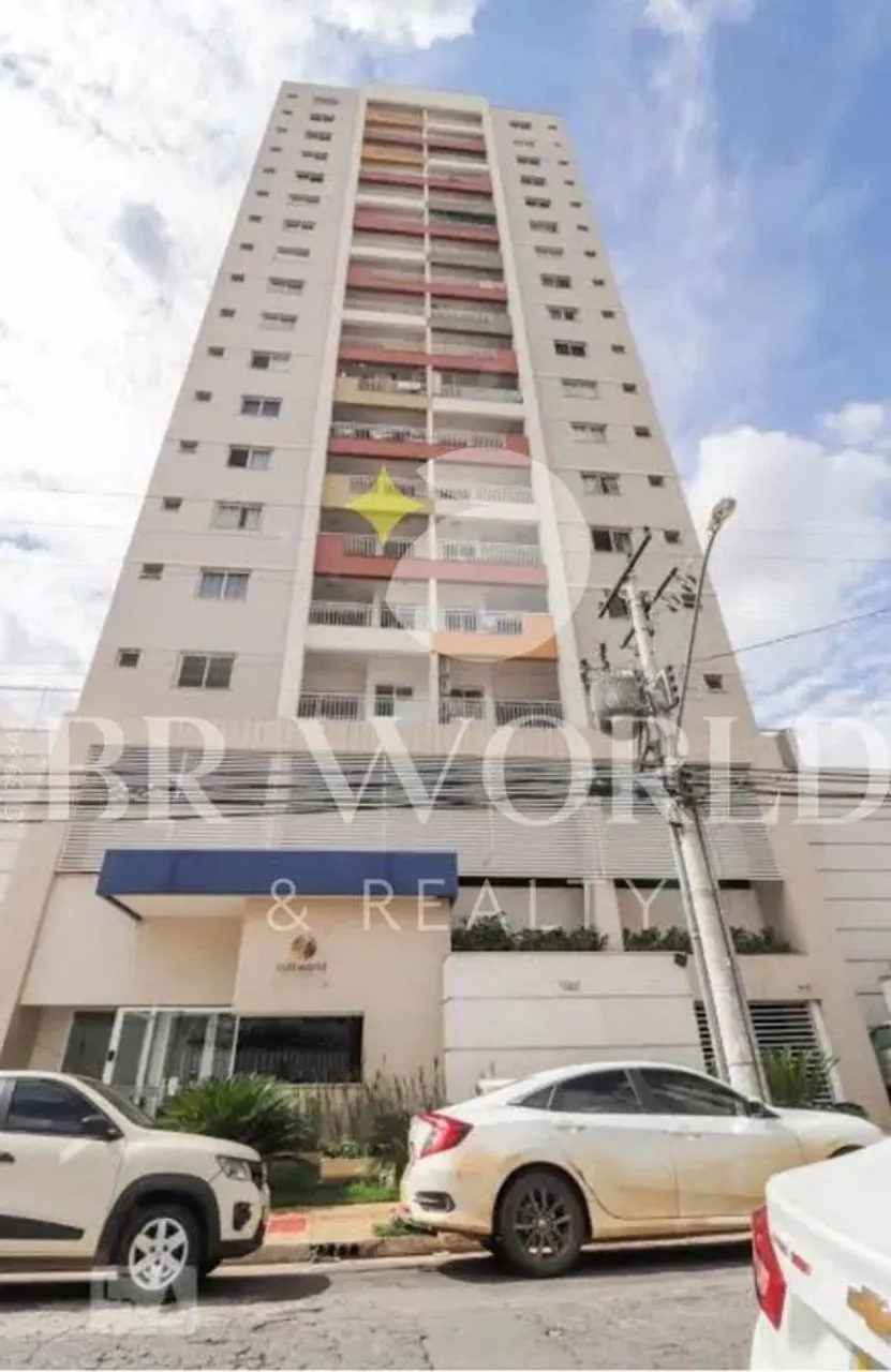Flat no universitário com armários e sacada