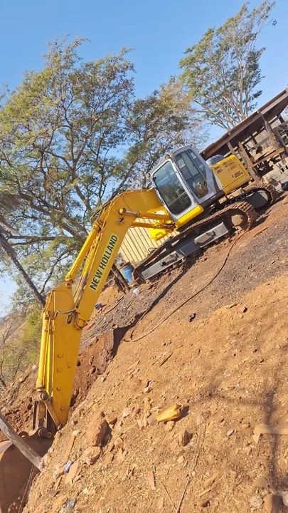 Escavadeira New Holland - Oportunidade! - Foto 2