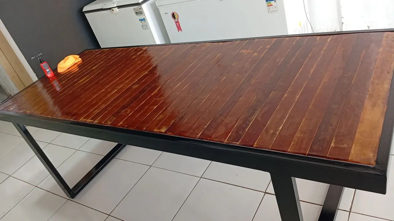 Mesa de jantar rústica com design moderno - Foto 3
