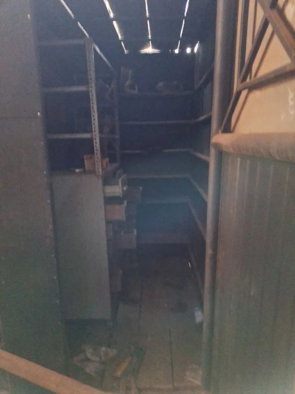 Container 2,50 x 1,95 m -Serve para: Escritório - Alojamento - Banheiro - Foto 2