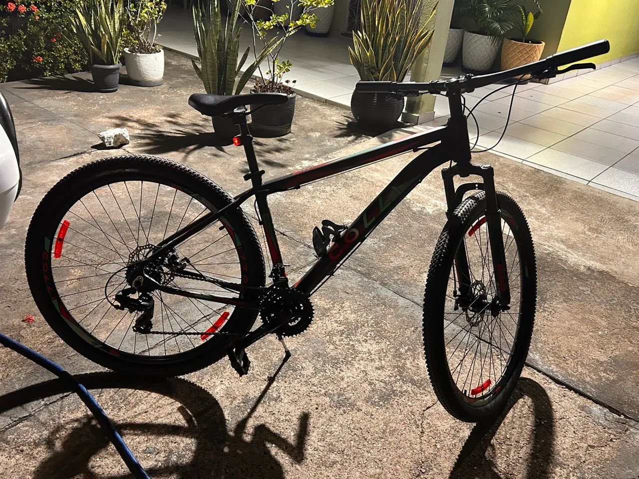 Bicicleta Aro 29 Semi Nova - Foto 3