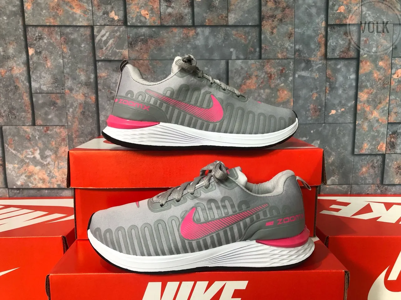 Tênis Nike Zoomx F promoção R$100