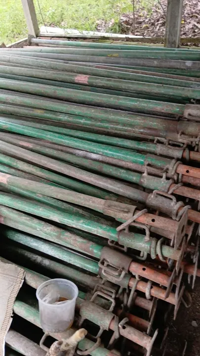 Aluguel conjunto de escoras para construção