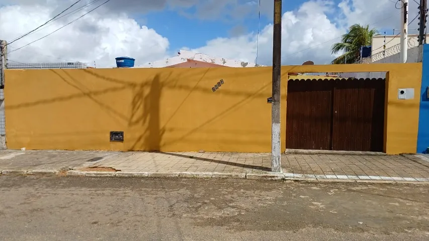 CASA SATÉLITE
