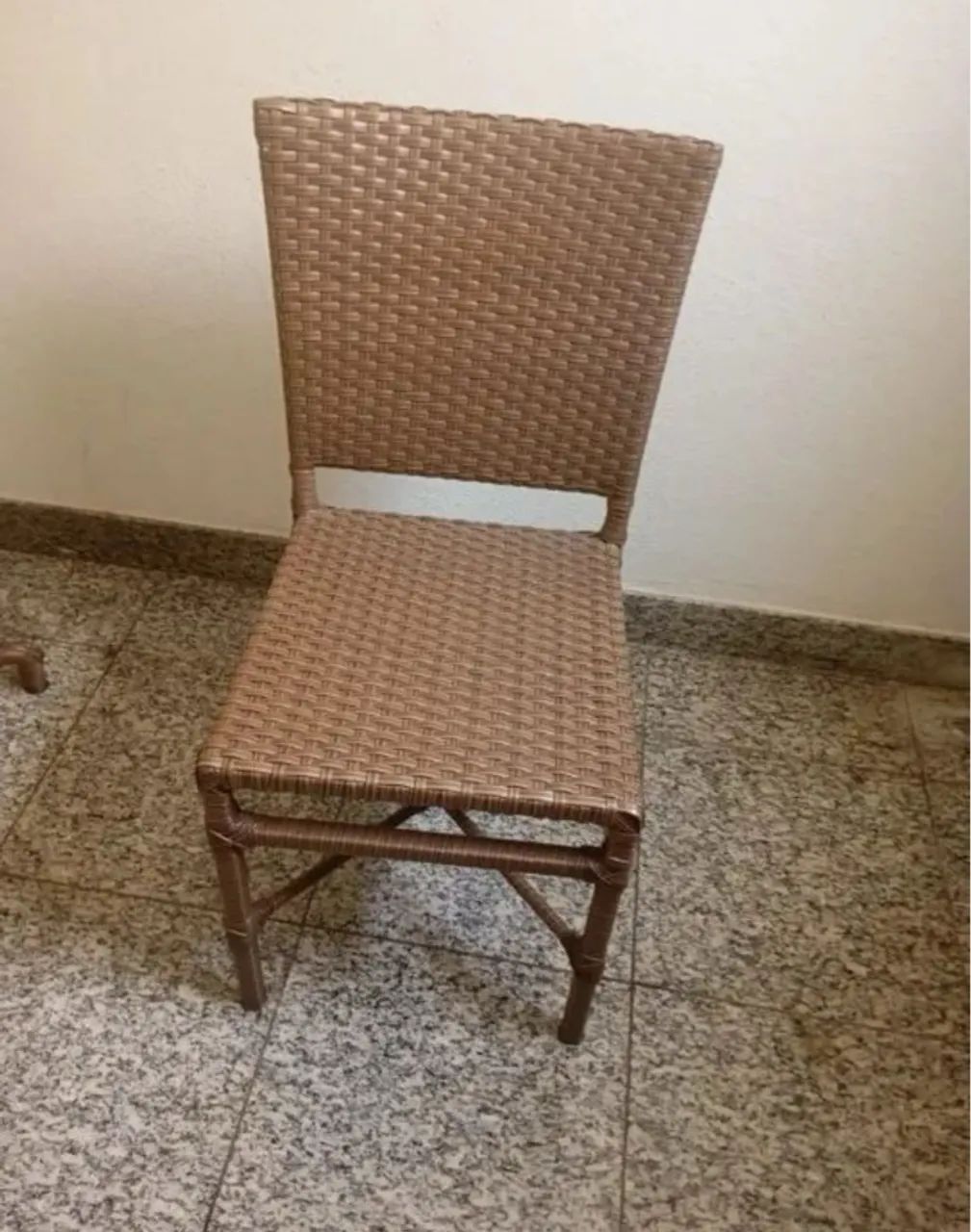  1 Cadeira fibra sintética 
