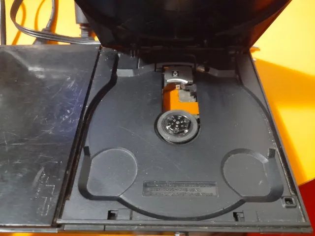 Vídeo Game Plastation ll Slim, 1 controle paralelo + cabo A/V + Cabo de força + 5 jogos pa - Foto 3