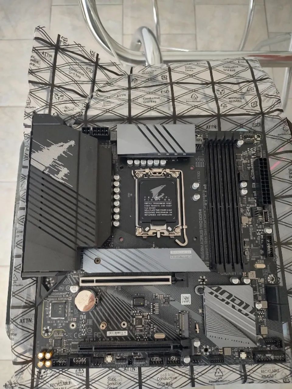 Kit B660M Aorus PRO DDR4, I5-13600K , 16G de RAM 8x8 - Foto 5