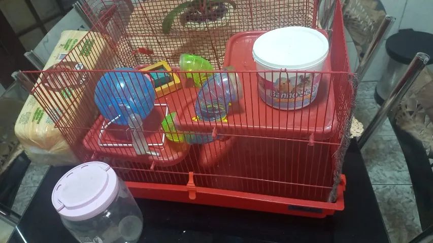 Gaiola Casa Para Hamster Grande 2 com Andar Cor Vermelho mais Acessórios - Foto 2