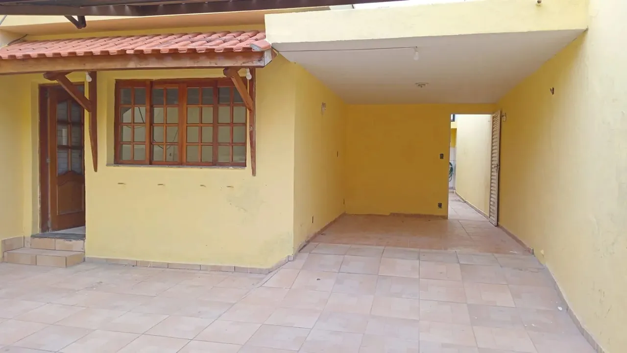 Casa comercial para aluguel com 92 m², 2 suítes em Vila Mogilar - Mogi das Cruzes - SP