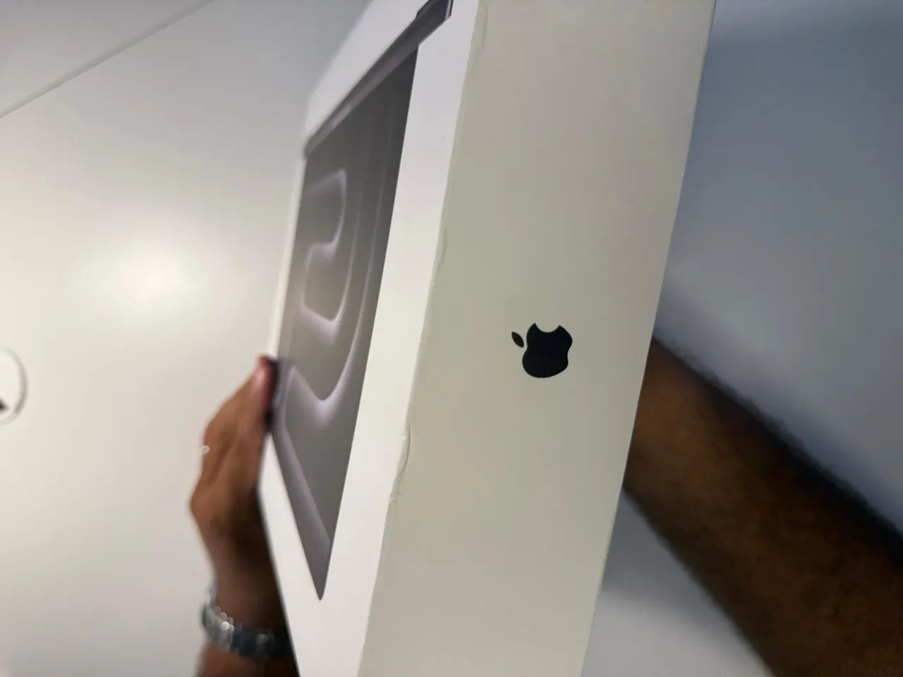 MacBook Pro com Chip M4 Pro 14 polegadas 512/24 - Garanta Já!