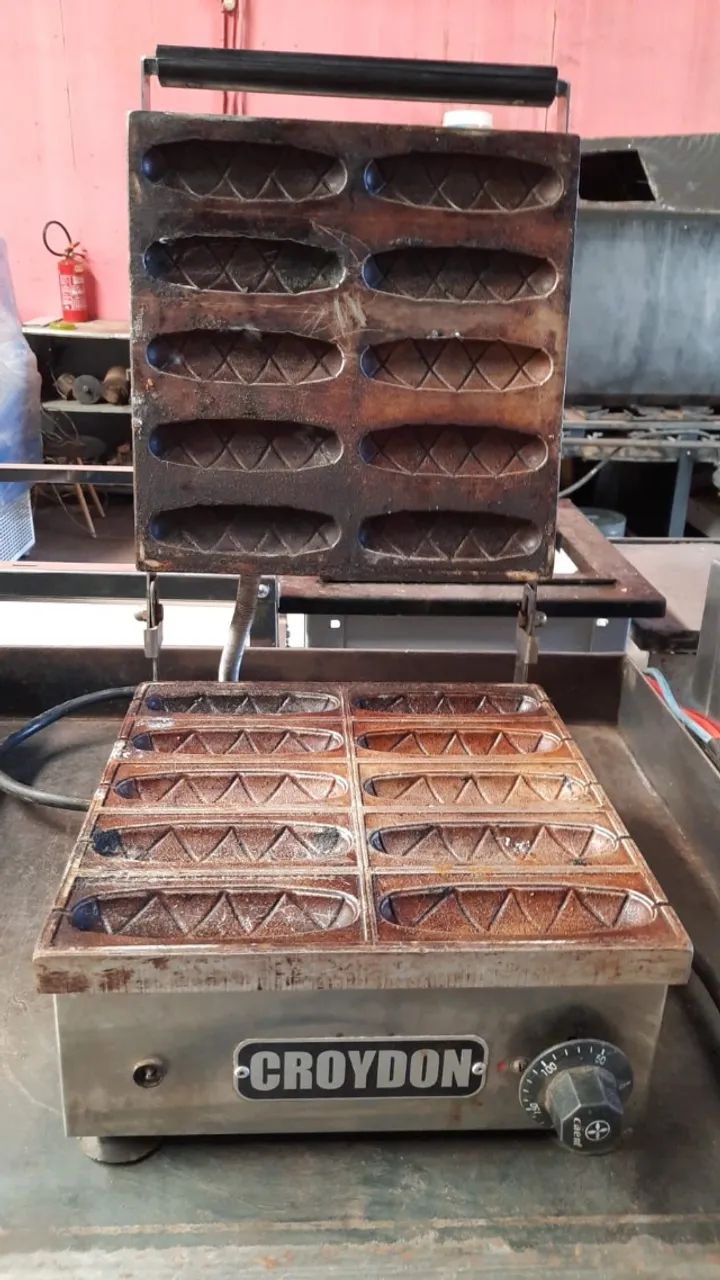 Crepeira Elétrica Croydon 10 Cavidades 110 volts bem conservada - Foto 6