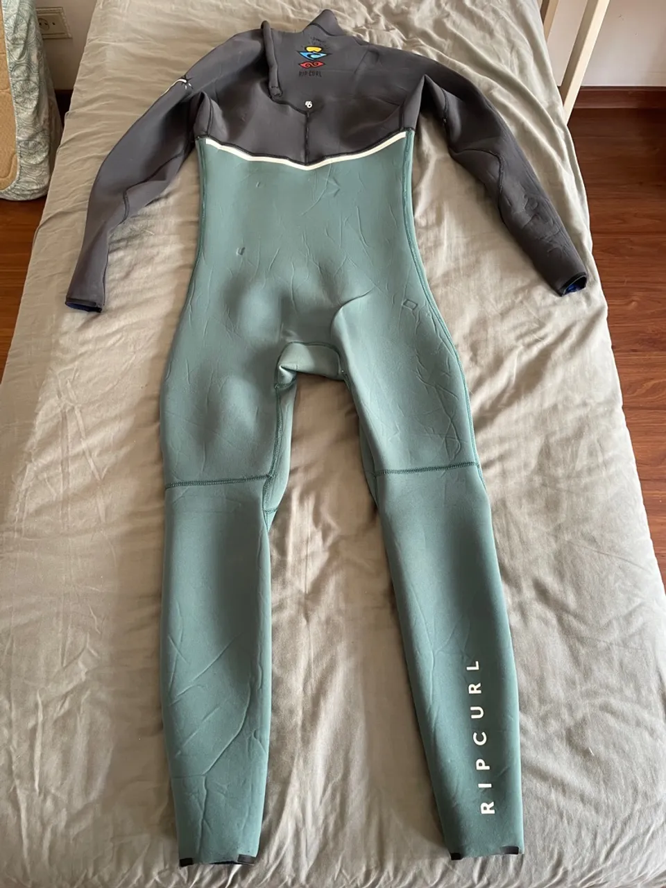 Ripcurl E Bomb E6 3.2 MM - LS - zipfree