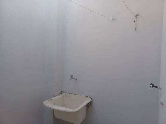 Casa de 1 quarto grande próximo Balneário,shopping Passeio ótima localização e segura. - Foto 2