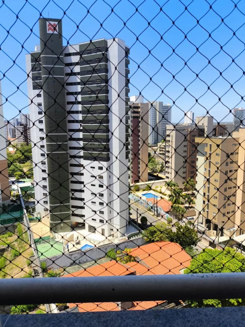 Apto com dois suítes  - Cocó -  82m²