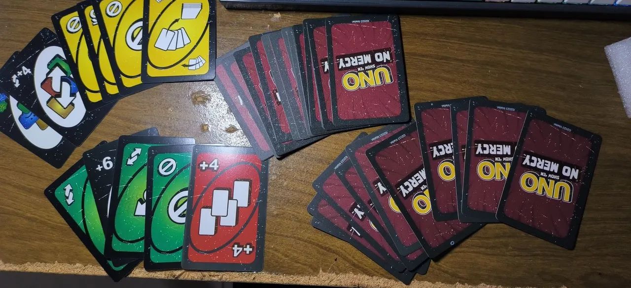 Jogo de Cartas UNO Show 'Em No Mercy - Foto 3