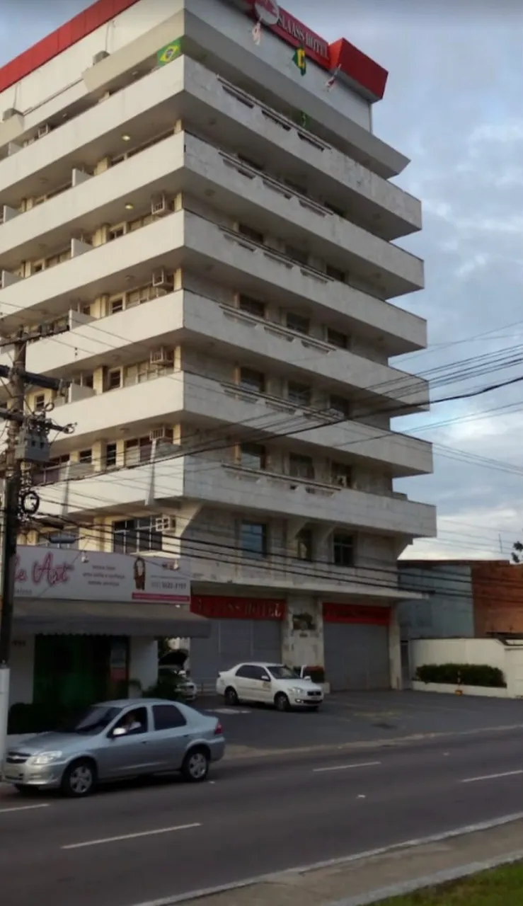 Studios e Apartamentos Mobiliados para Aluguel em Adrianópolis Localização Privilegiada!
