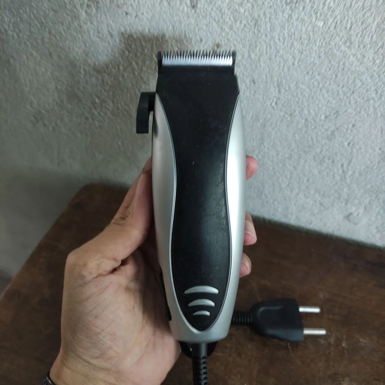 Máquina de cortar cabelo mondial  - Foto 3