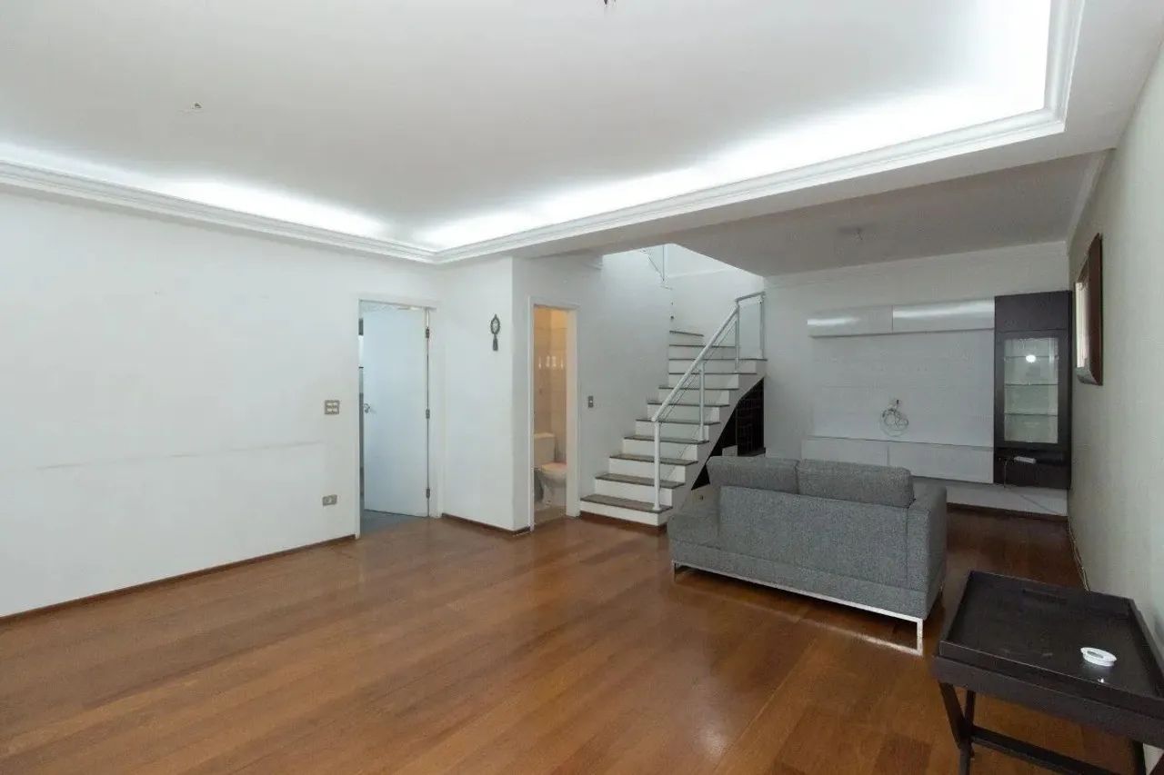 Sobrado para venda com 4 quartos, sendo 4 suítes, 118m²