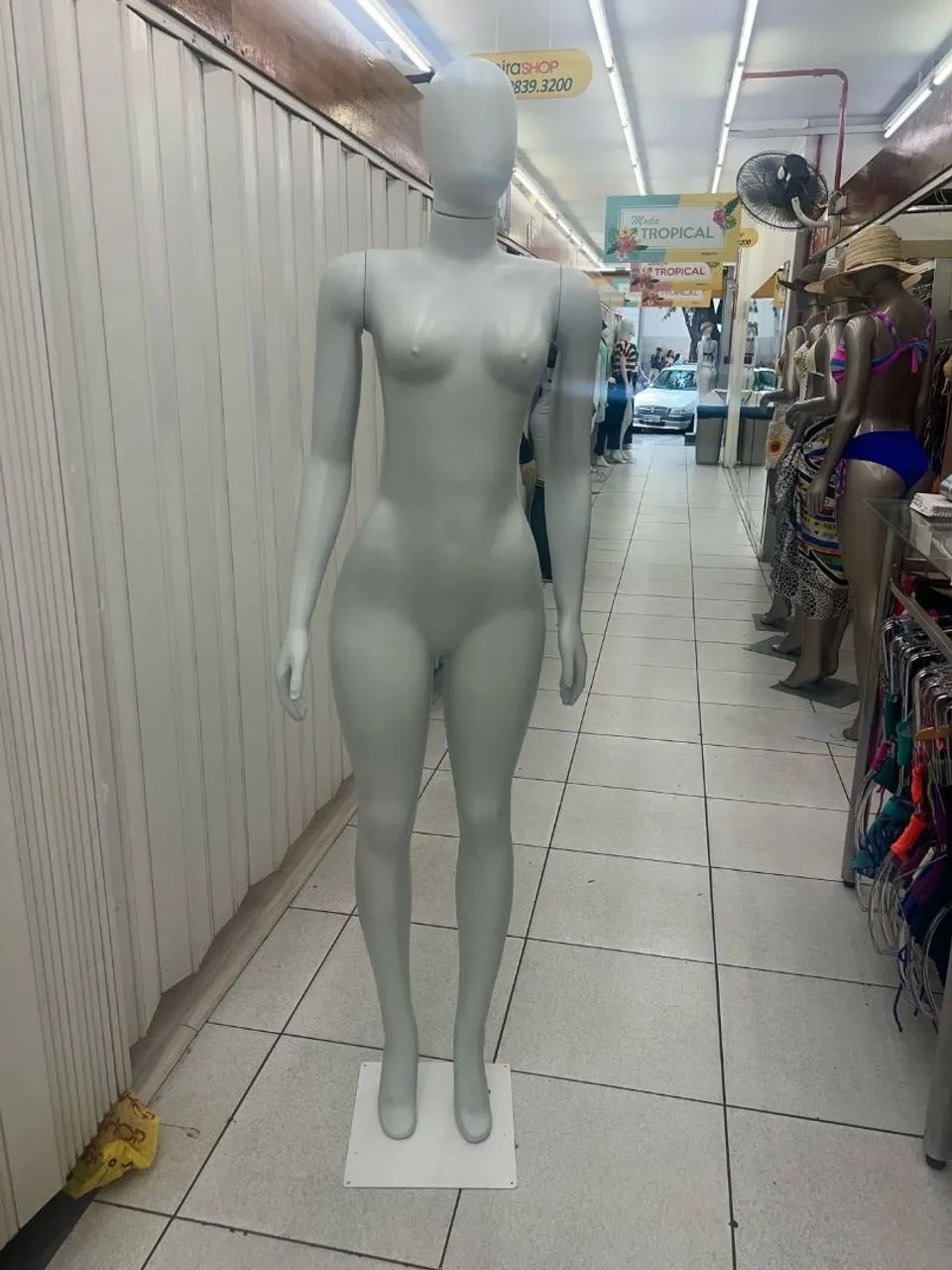 Manequim feminino de loja - Foto 3