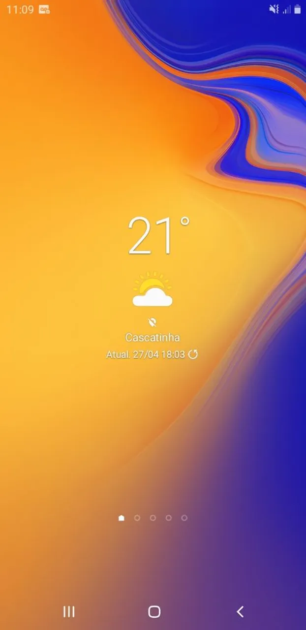 Celular j4