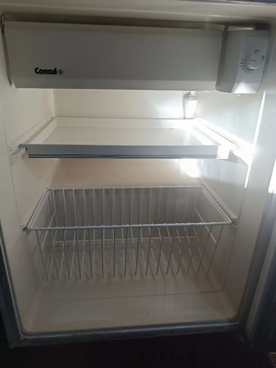 Frigobar 220w em ótimo estado de conservação  - Foto 4