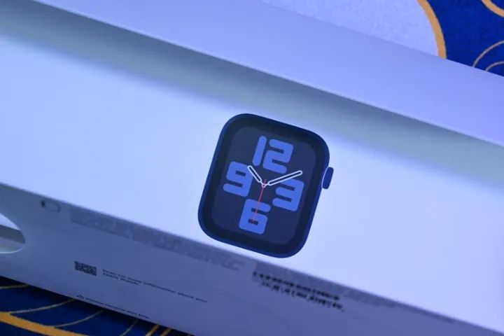 Apple Watch SE2 (GPS, 40 mm) Meia-Noite Lacrado - Foto 5