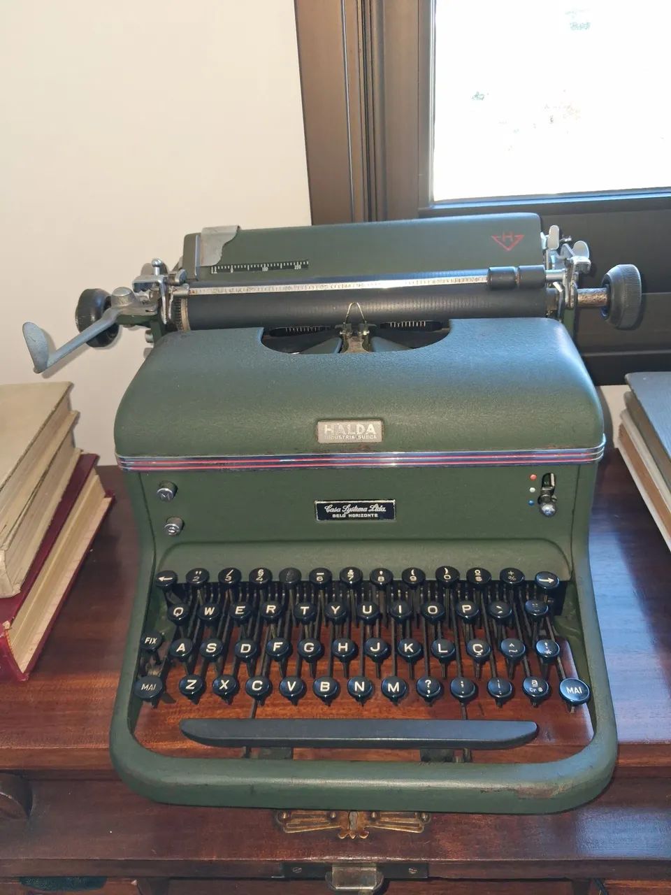 Máquina de escrever Halda antiga