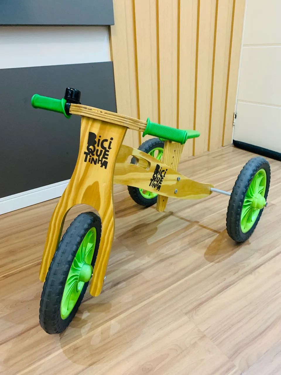 Bicicleta triciclo infantil