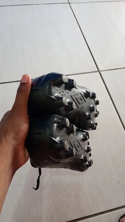 Chuteira Campo Umbro N° 39 - Foto 4