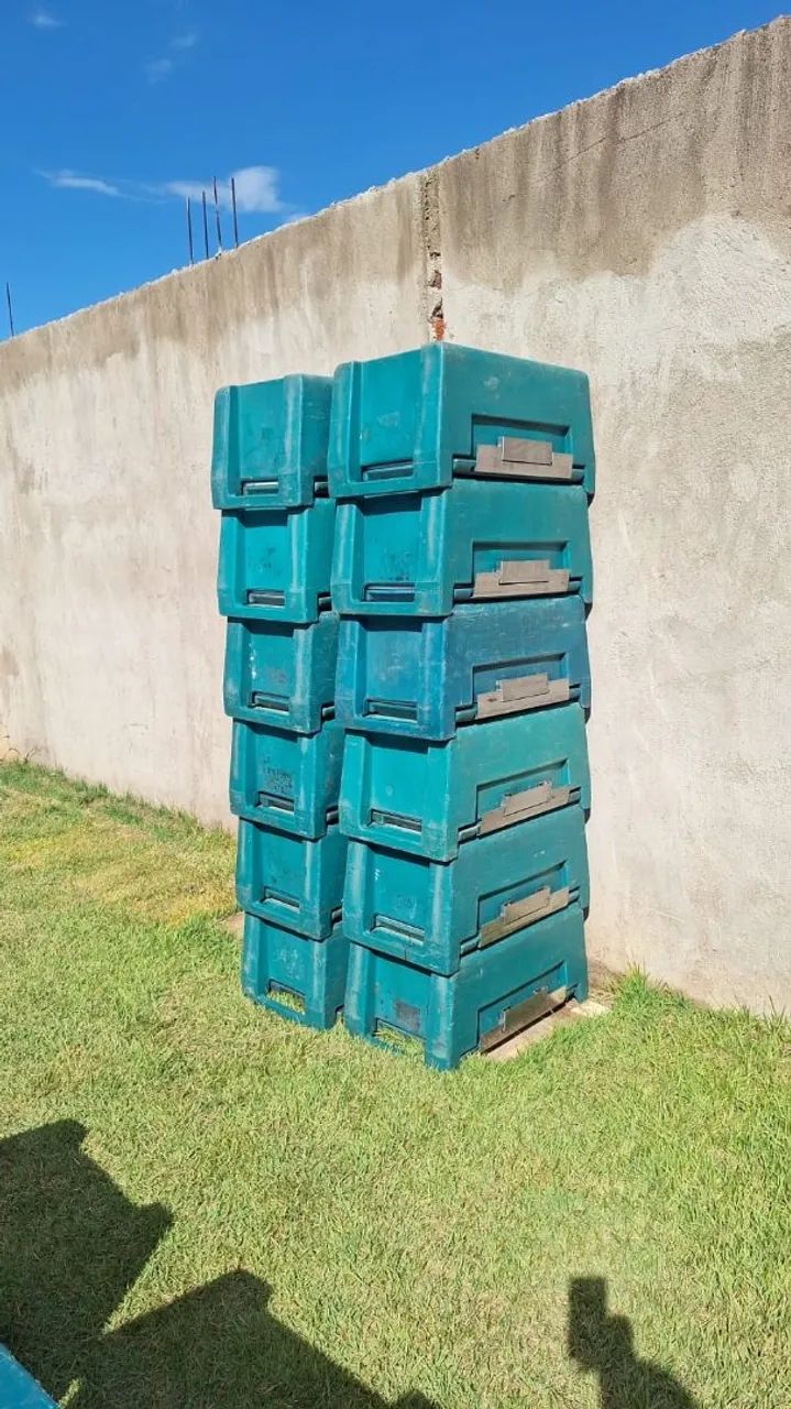 Caixa térmica hotbox 15l 30l 100l em bom estado USADA preço por tamanho leia na descrição  - Foto 4