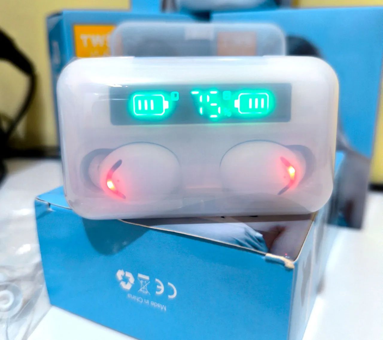 Fones de Ouvido Bluetooth com Power Bank - Foto 2