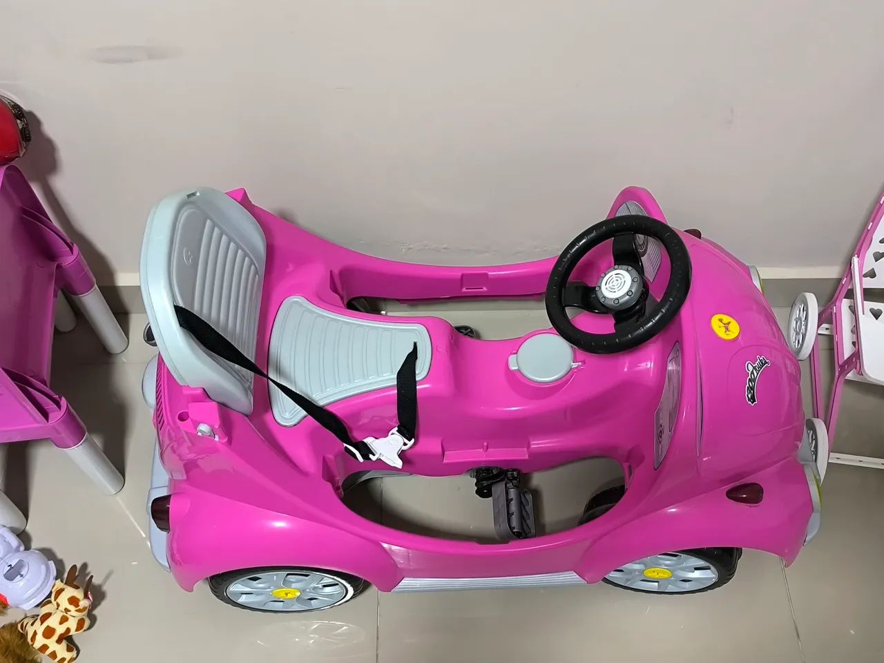 Carrinho de passeio infantil com pedal e haste empurrador  - Foto 2