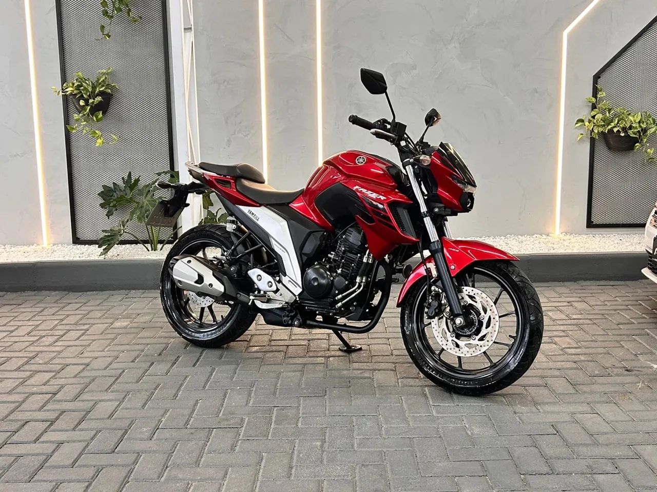 Yamaha fazer 250cc 2023 baixa km 