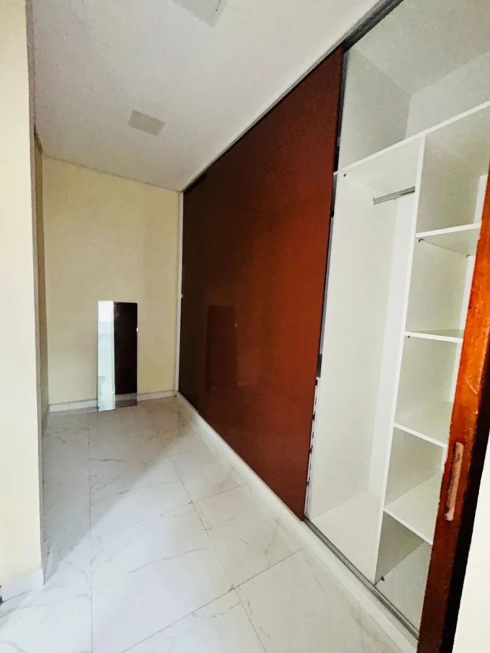 Imperdível! Alugo linda casa no Buritis,mobiliada, com 4 suítes e piscina - Foto 4
