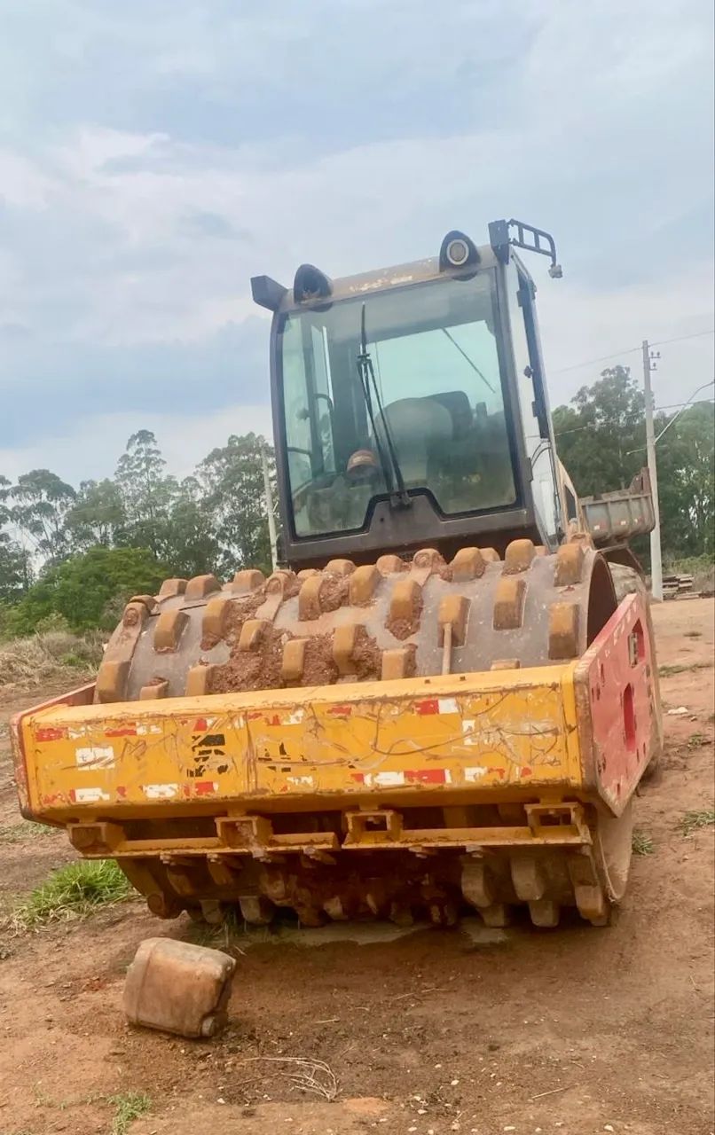 ROLO COMPACTADOR SANY SSRD120 - ANO 2014 - Foto 3