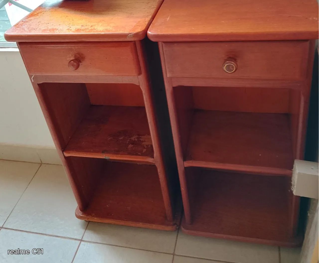 Par de Mesas de Cabeceira em Madeira - Foto 2