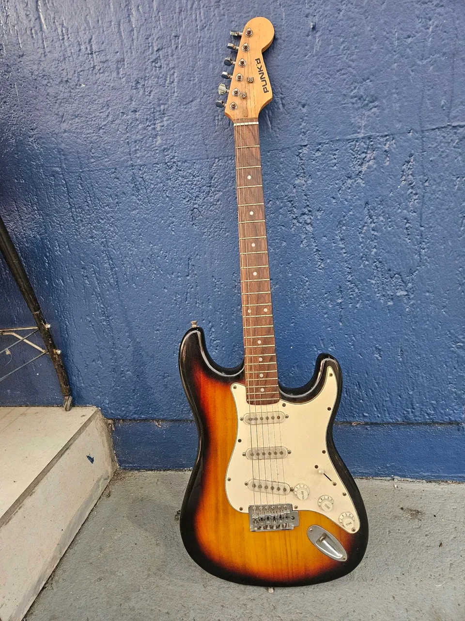 Guitarra Elétrica Sunburst Punk