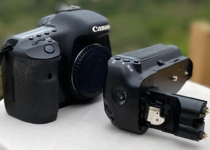 Canon Battery Grip E7