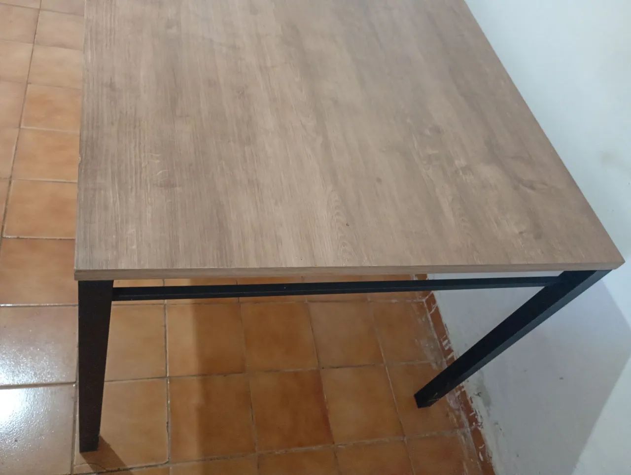 Mesa de madeira com 3 cadeiras - Foto 4