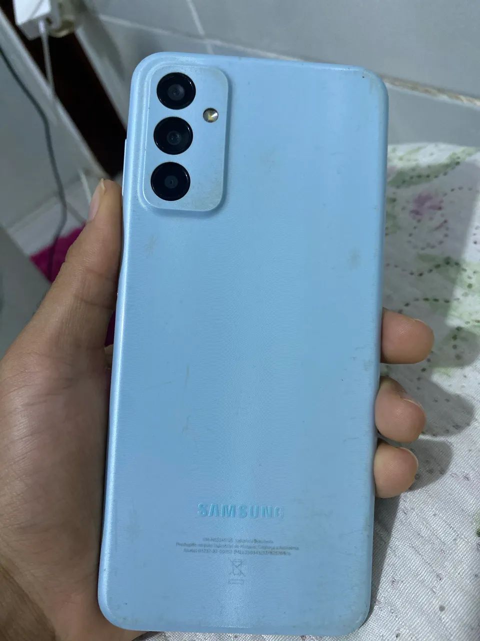 Vendo celular Samsung m13 bom para uso.  - Foto 4