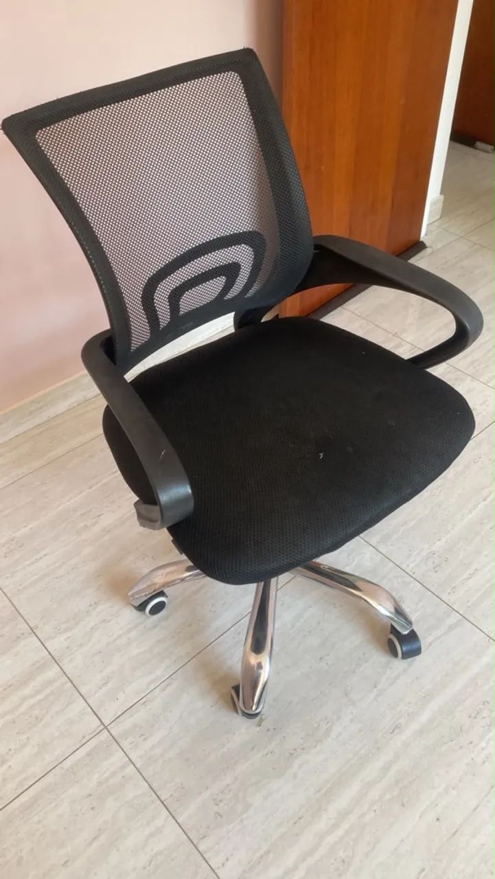 Cadeira de Escritório Semi Nova