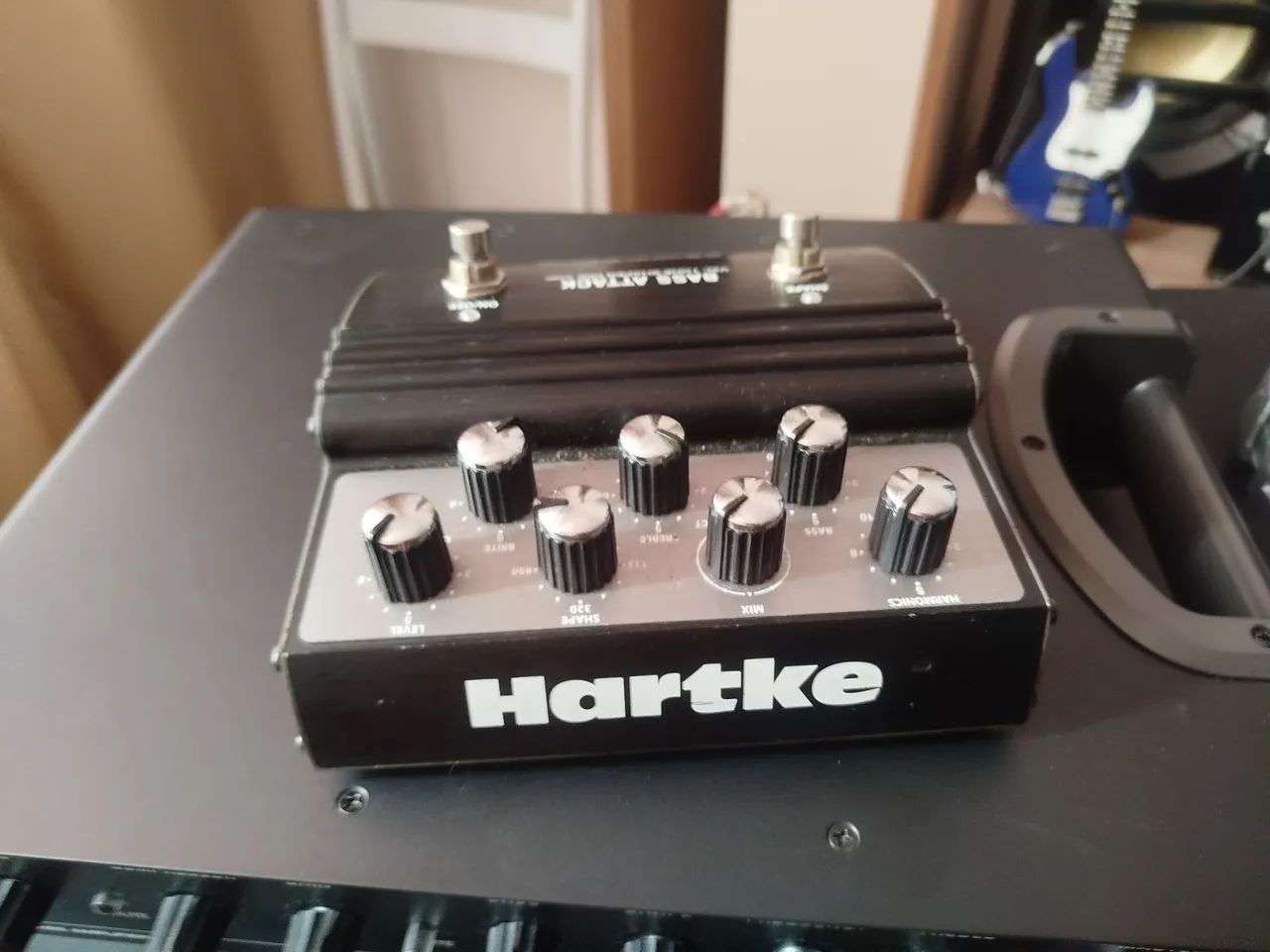 Pedal de baixo pré-amplificador Hartke Bass Attack I