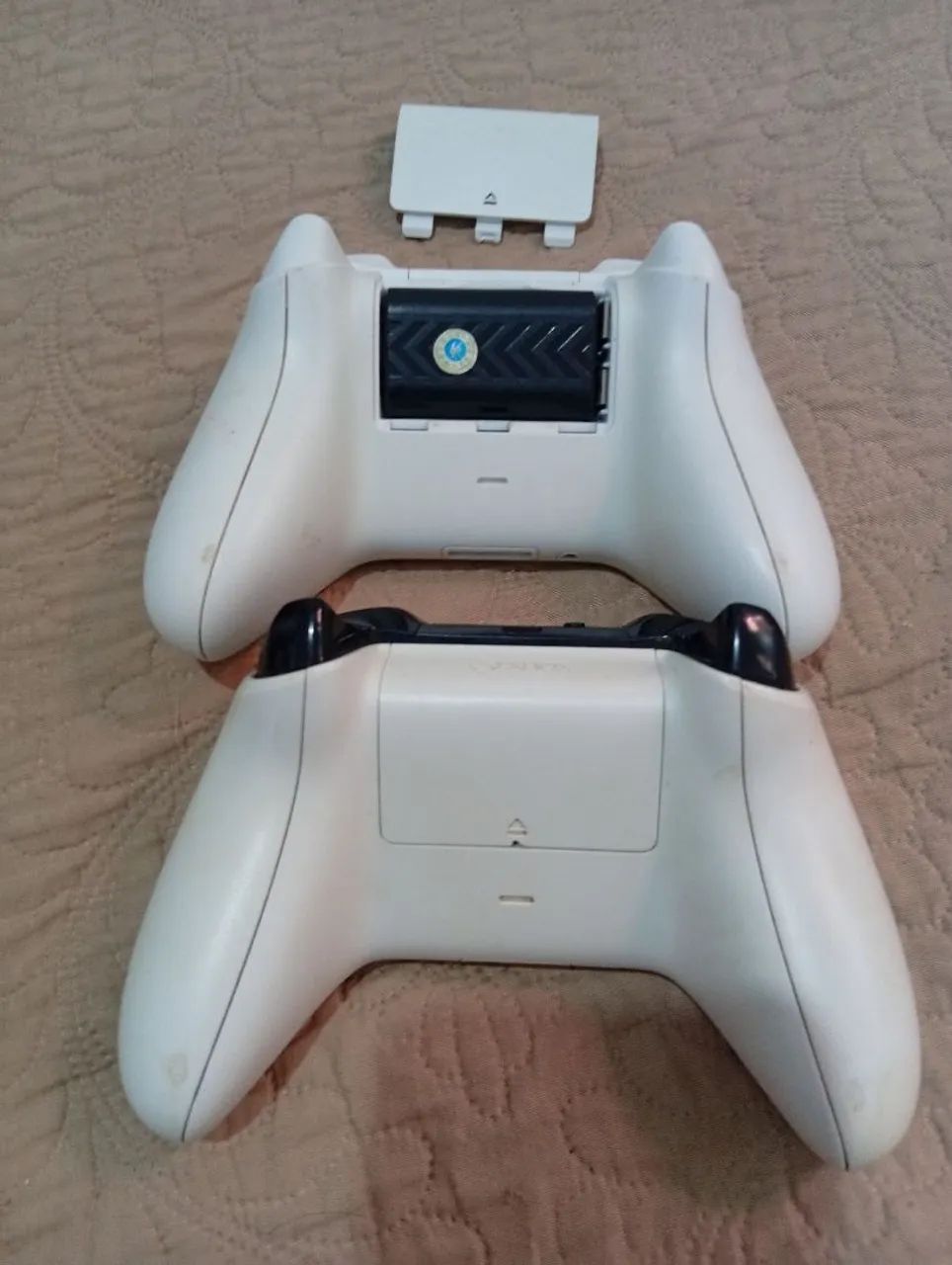 Vendo dois controles Xbox one original - Foto 2
