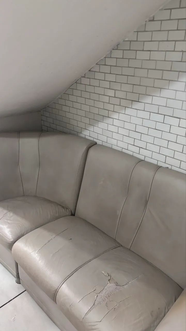 SOFÁ EM BOM ESTADO! Vender rápido